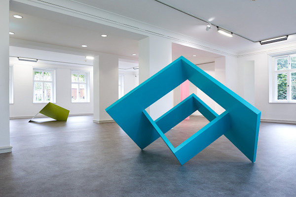 Madeleine Boschan, Claiming space, without ever taking space away from space, 2024, exhibition view, Kebbel Villa, Schwandorf, photo: Clemens Mayer