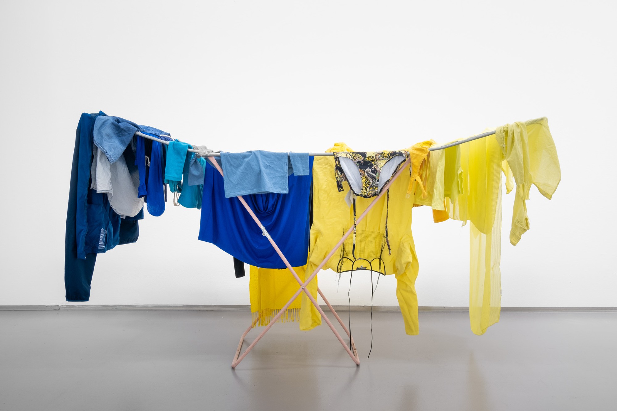 Elke Silvia Krystufek, Fair Play, 2022, mixed media (fabric, metal, tape a.o.), 90 x 200 x 114 cm